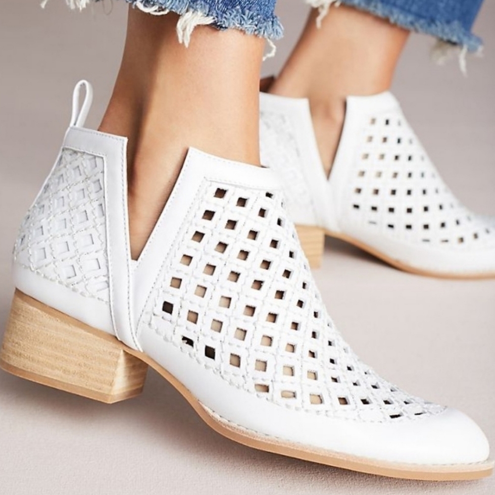 Jeffrey Campbell Taggart White Cut Out Booties Size 9.5